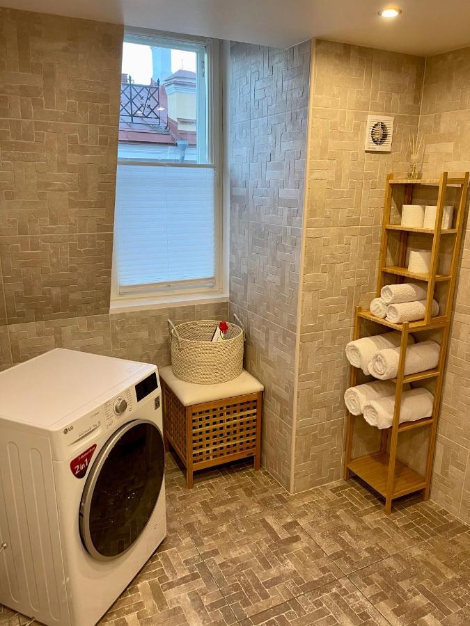 טאלין Luxury Penthouse With Terrace & Sauna In Old Town מראה חיצוני תמונה