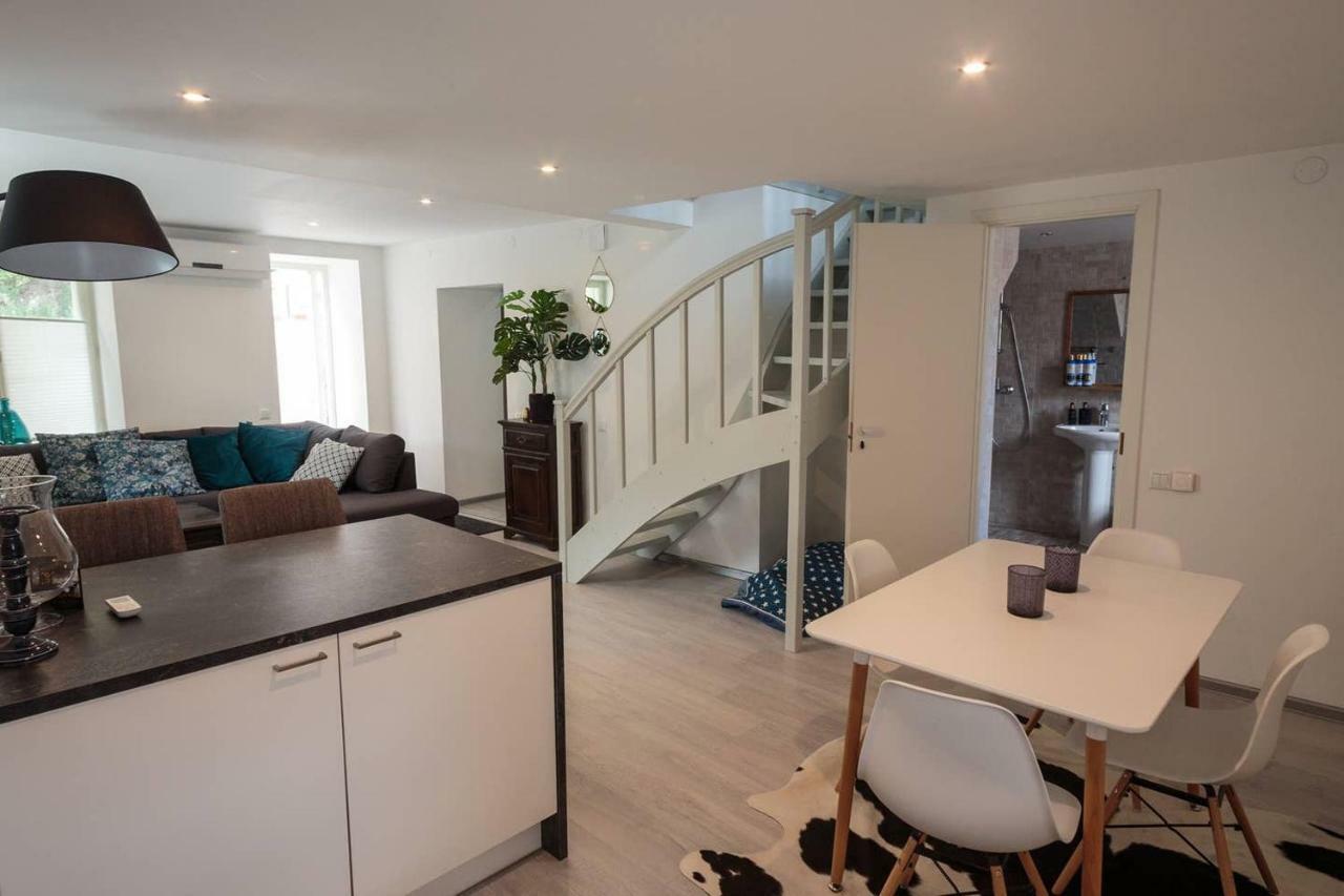 טאלין Luxury Penthouse With Terrace & Sauna In Old Town מראה חיצוני תמונה