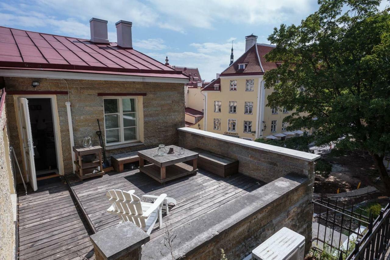 טאלין Luxury Penthouse With Terrace & Sauna In Old Town מראה חיצוני תמונה
